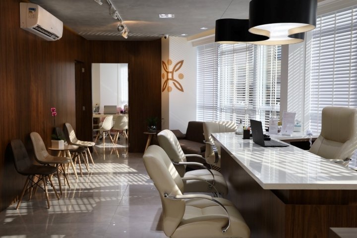 Recepção do consultório da Dra. Estela Spagnuolo — Trompowsky Corporate Medical Tower, Florianópolis